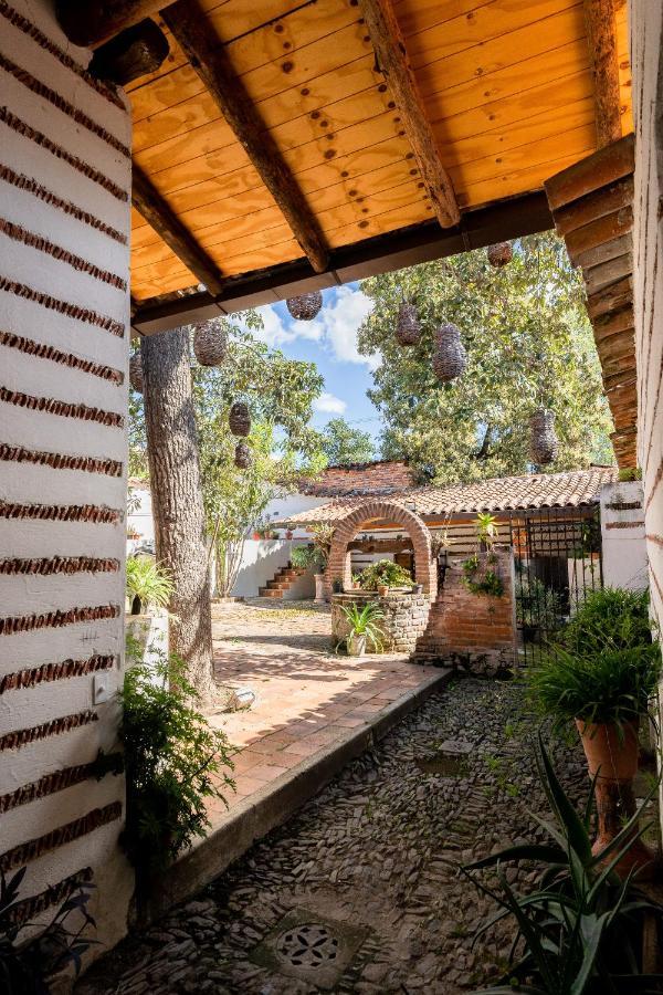 Отель Casa I. Madero Тапальпа Экстерьер фото